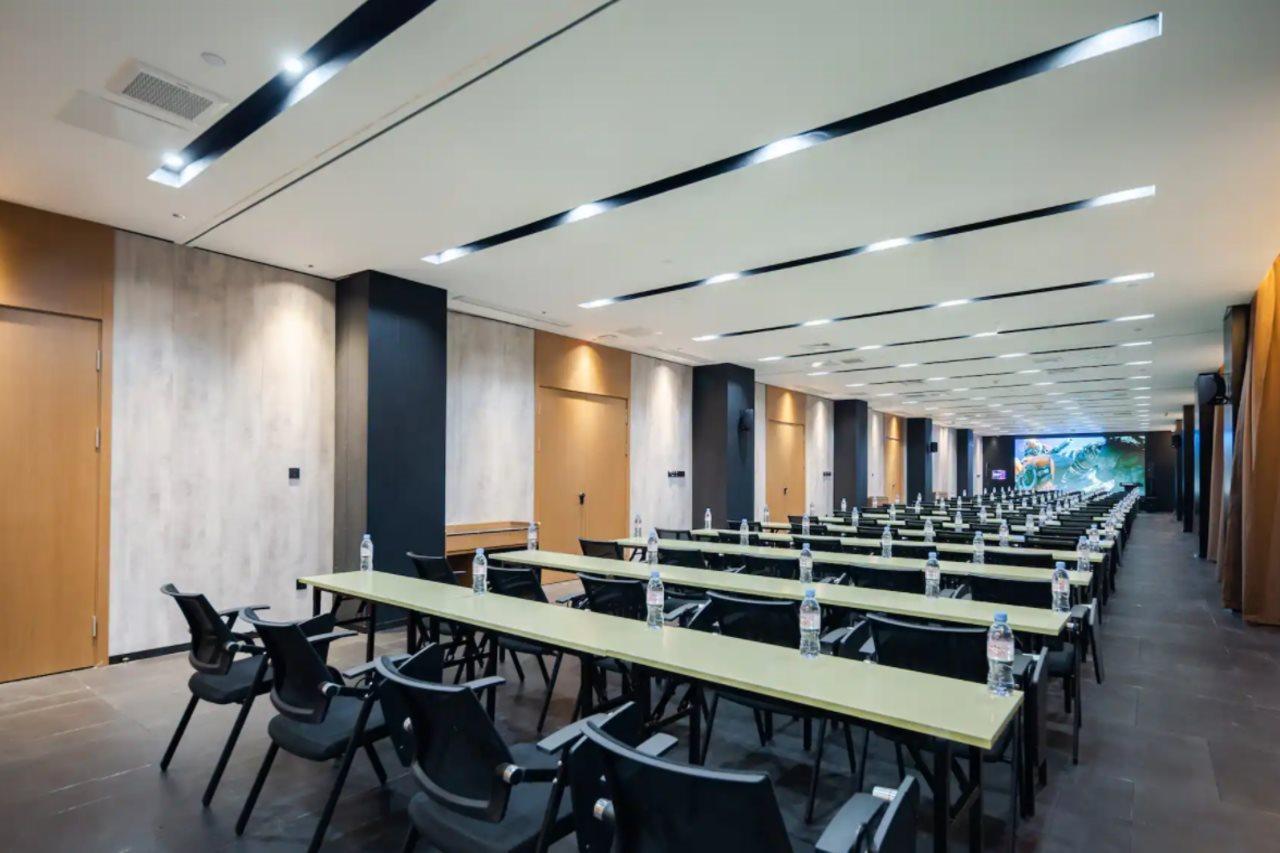 Ramada By Wyndham Wuhan Hankou Eksteriør bilde